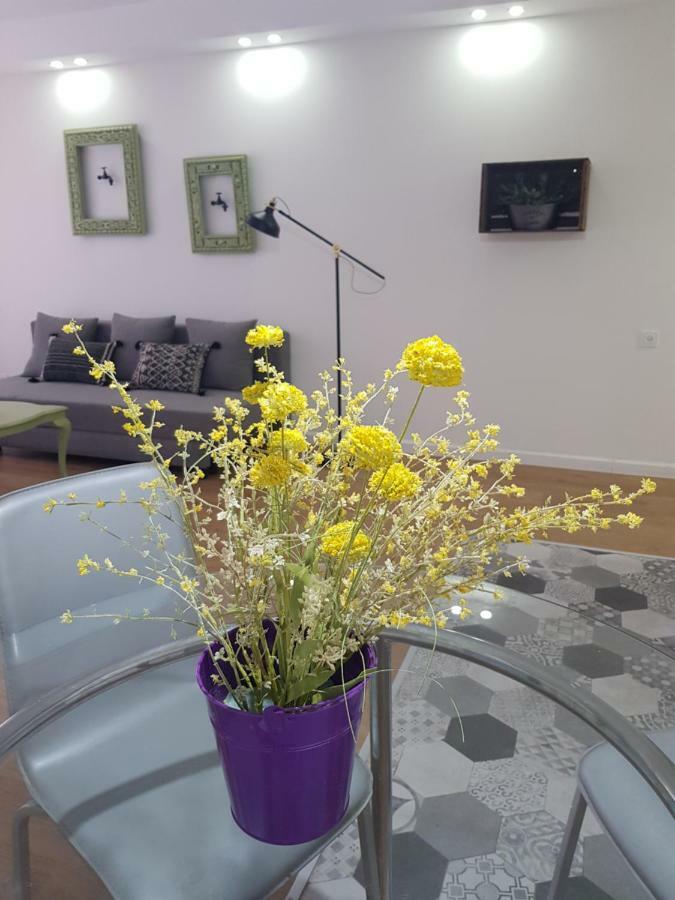 Stylish Apartment With A Patio Close To The Beach Eilat Bagian luar foto