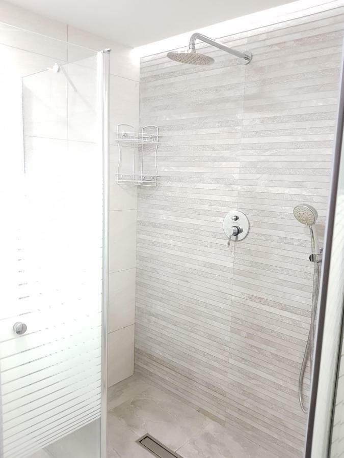 Stylish Apartment With A Patio Close To The Beach Eilat Bagian luar foto