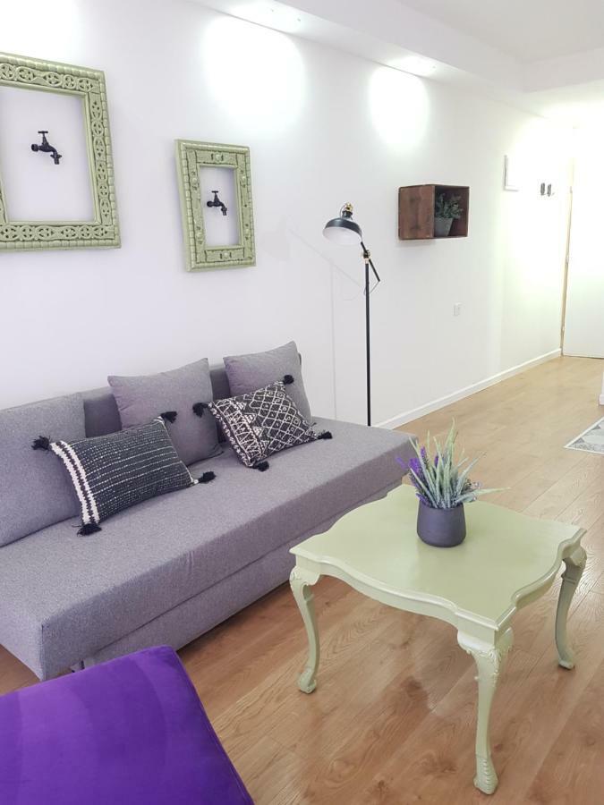 Stylish Apartment With A Patio Close To The Beach Eilat Bagian luar foto